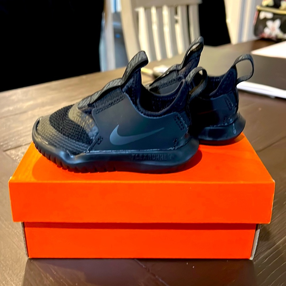 Infant sneakers